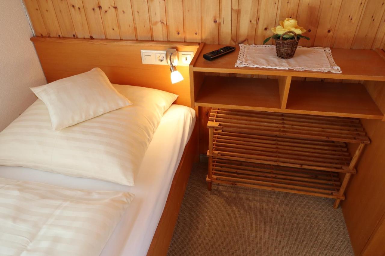 Hoehenpension Glashuette Bed&Breakfast Fruehstueckspension Hotel Garni Bonndorf im Schwarzwald Zewnętrze zdjęcie