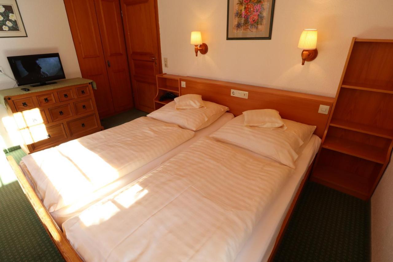 Hoehenpension Glashuette Bed&Breakfast Fruehstueckspension Hotel Garni Bonndorf im Schwarzwald Zewnętrze zdjęcie
